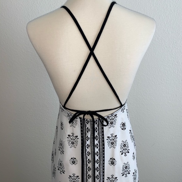 NWOT Flying Tomato Backless Halter Maxi Dress - Picture 2 of 6